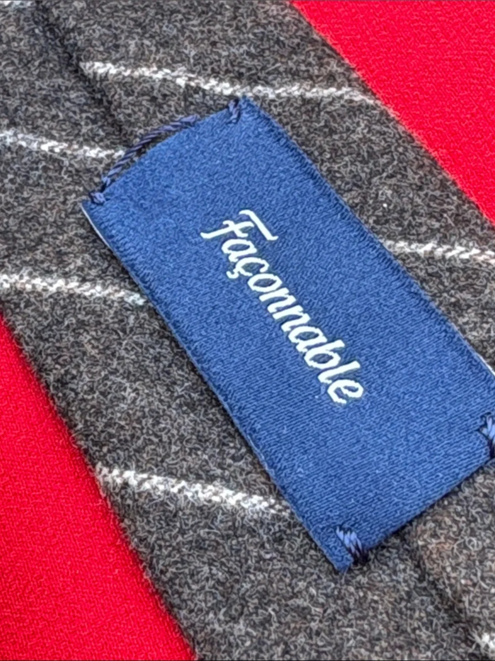 Faconnable brown wool tie!!